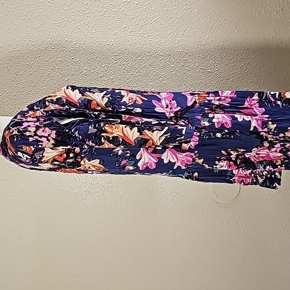 Maeve Midi Dress - Picture 4 of 7